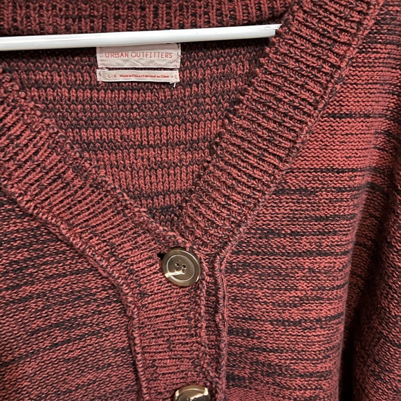 Urban Outfitters l Burgundy Lillian’s Distressed Cardigan - Picture 2 of 5